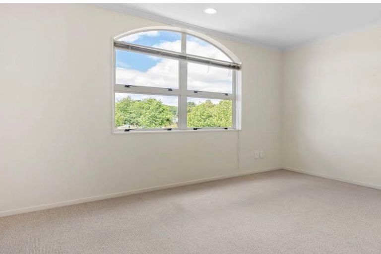 Photo of property in 4 Lime Crescent, Papakura, 2110