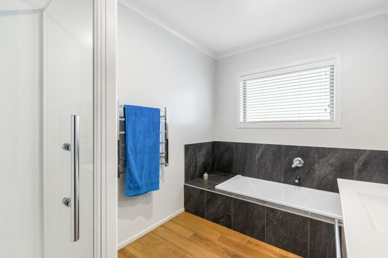 Photo of property in 2 Pams Way, Pokeno, 2471