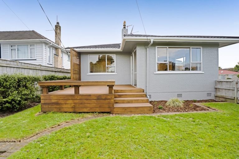 Photo of property in 68 Wallath Road, Westown, New Plymouth, 4310