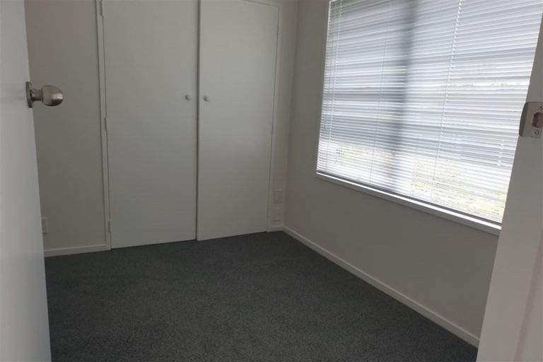 Photo of property in 73 Ravenwood Drive, Forrest Hill, Auckland, 0620