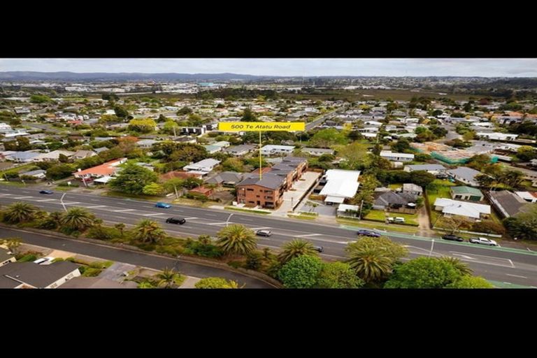 Photo of property in 3/500 Te Atatu Road, Te Atatu Peninsula, Auckland, 0610