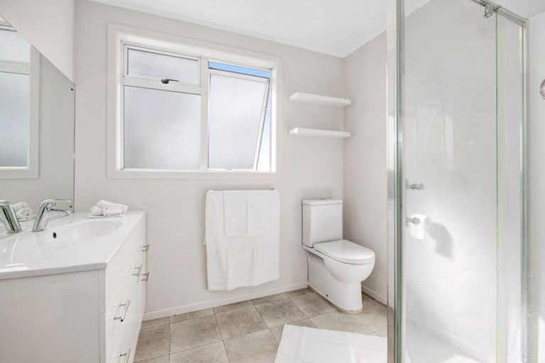 Photo of property in 6 Nelson Street, Helensville, 0800