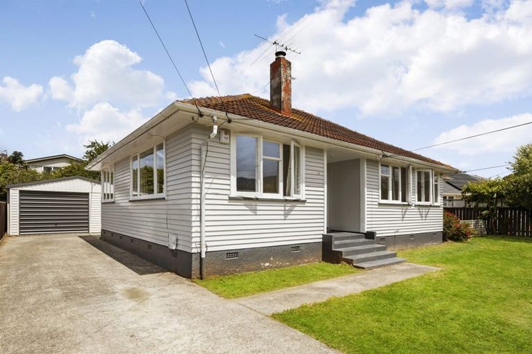 Photo of property in 32 Ngata Grove, Trentham, Upper Hutt, 5018