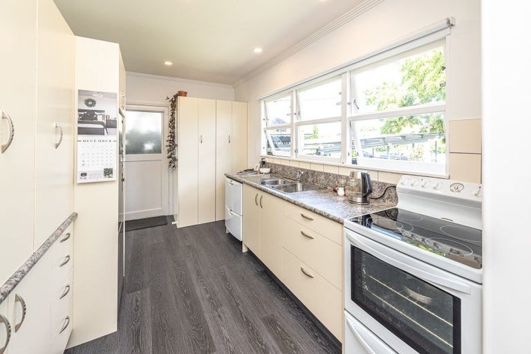 Photo of property in 10 Great North Road, Saint Johns Hill, Whanganui, 4500