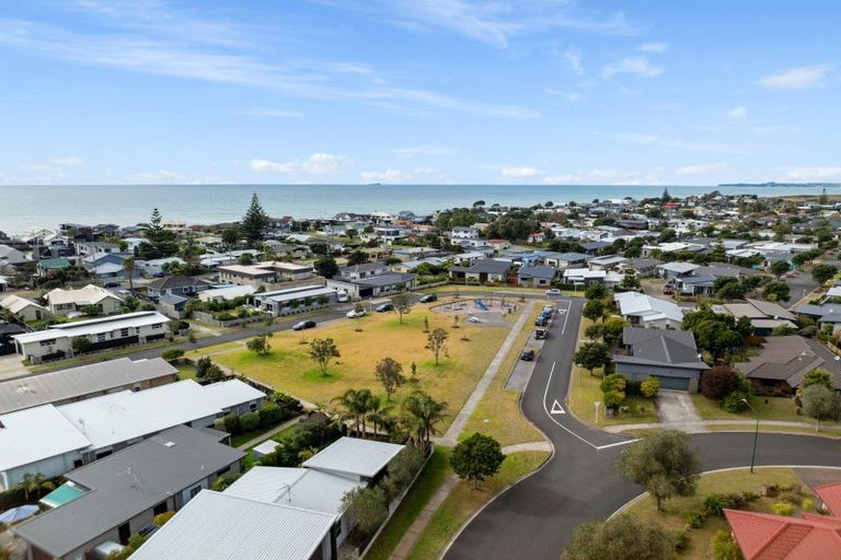 Photo of property in 41 Spinifex Street, Papamoa Beach, Papamoa, 3118