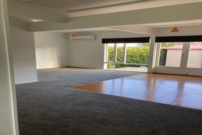 Photo of property in 15 Hattaway Avenue, Bucklands Beach, Auckland, 2012