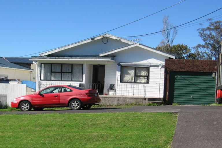 Photo of property in 21 Brandon Road, Glen Eden, Auckland, 0602