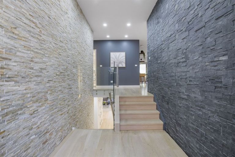 Photo of property in 102b Mellons Bay Road, Mellons Bay, Auckland, 2014