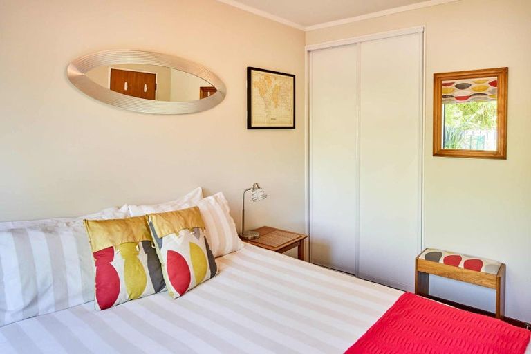 Photo of property in 20 Grays Road, Plimmerton, Porirua, 5026