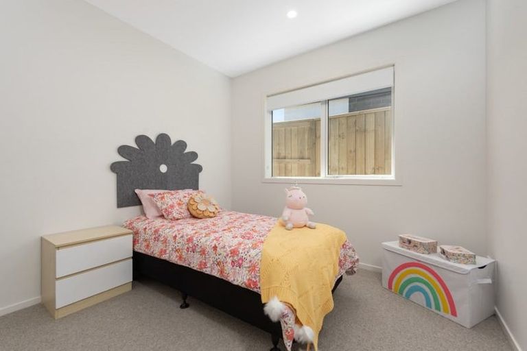 Photo of property in 16 Ridge Drive, Omokoroa, 3114