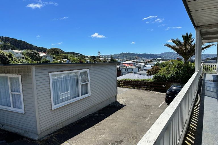 Photo of property in 327 Adelaide Road, Newtown, Wellington, 6021