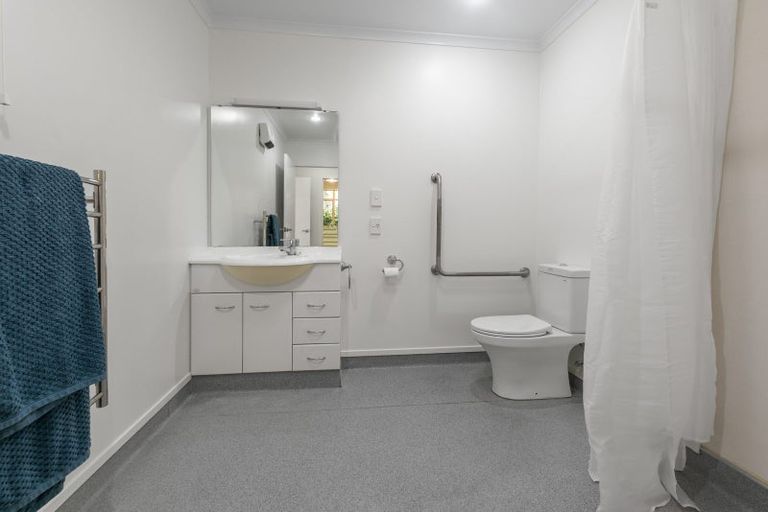 Photo of property in 3 Regents Park Place, Westgate, Auckland, 0614
