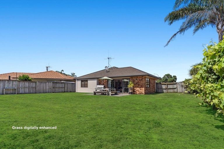 Photo of property in 25 Madeleine Terrace, Papamoa Beach, Papamoa, 3118