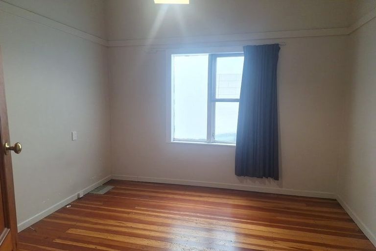 Photo of property in 221 Ohiro Road, Brooklyn, Wellington, 6021