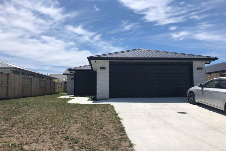 Photo of property in 11 Taioma Close, Papamoa, 3118