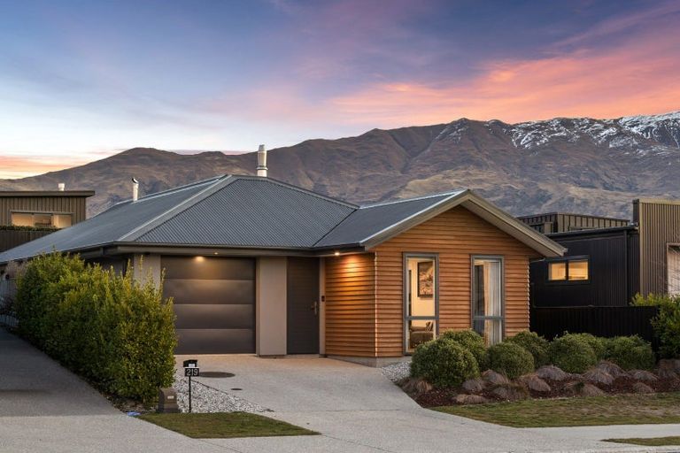 Photo of property in 219 Aubrey Road, Wanaka, 9305