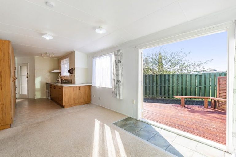 Photo of property in 72 Strathmore Avenue, Levin, 5510