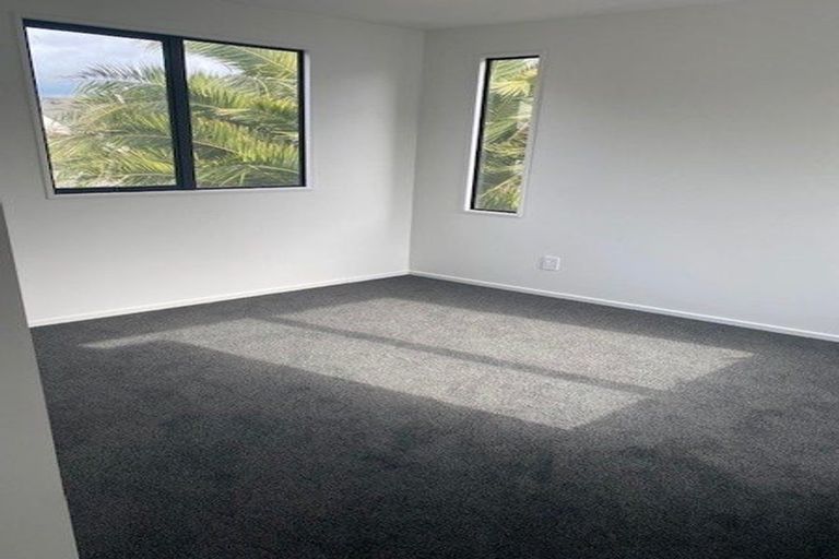 Photo of property in 32 Oakford Close, Riccarton, Christchurch, 8011