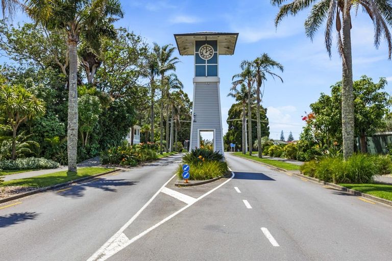 Photo of property in 76 Rewa Rewa Lane, Orewa, 0931