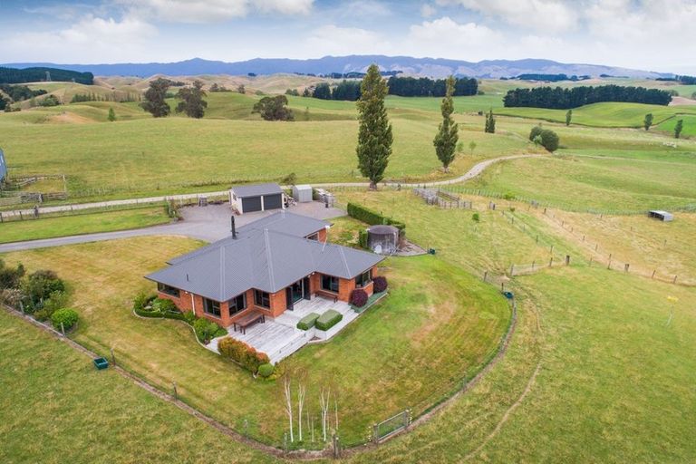 Photo of property in 158 Finnis Road, Pohangina, Feilding, 4775
