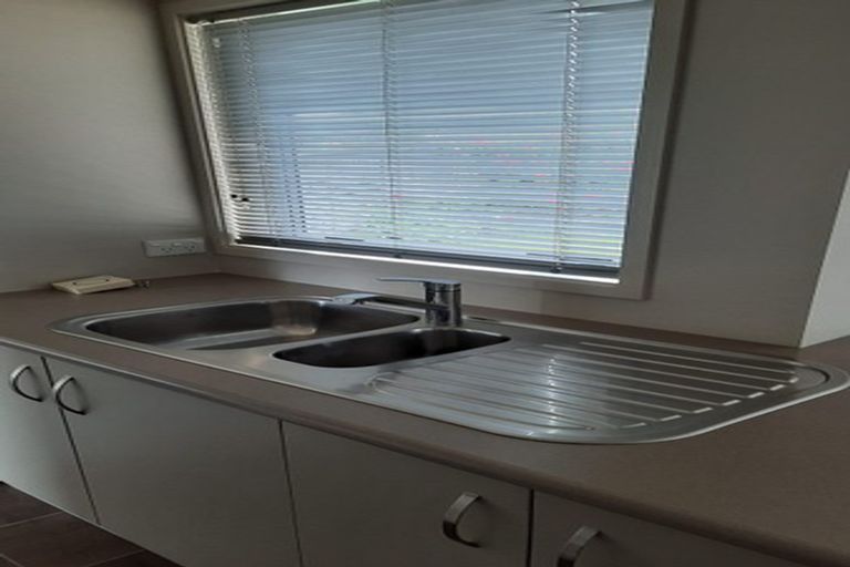 Photo of property in Amberley Park, 8/8 Village Place, Tuakau, 2121