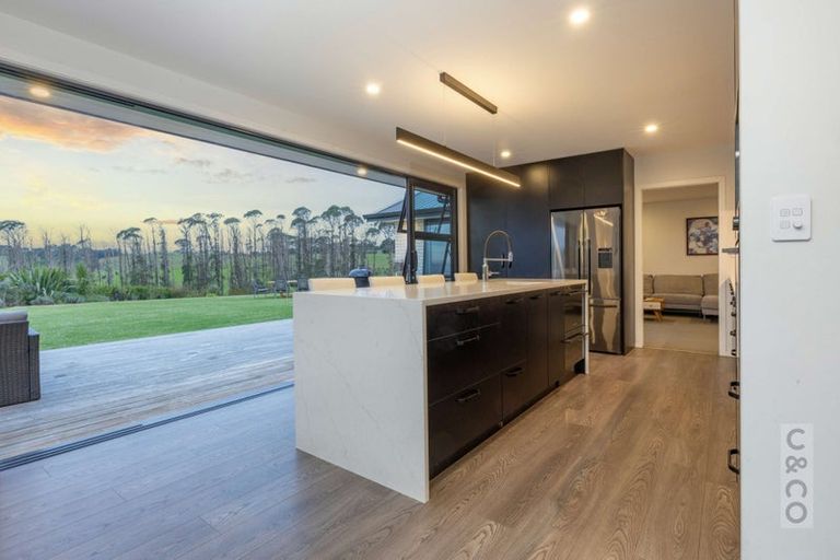 Photo of property in 225b Amreins Road, Taupaki, 0782