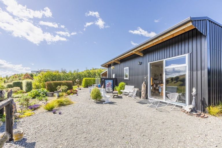 Photo of property in 22 Highlands Drive, Waipawa, 4277