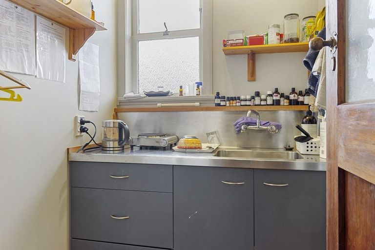 Photo of property in 1/128 Wilsons Road, Saint Martins, Christchurch, 8022