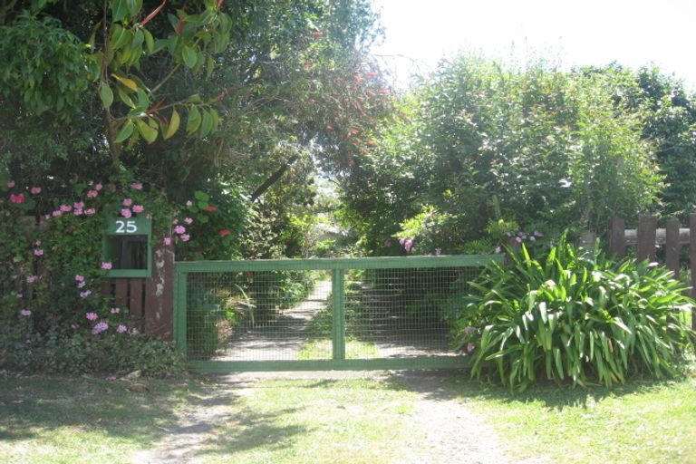 Photo of property in 25 Dunlop Road, Te Puke, 3119
