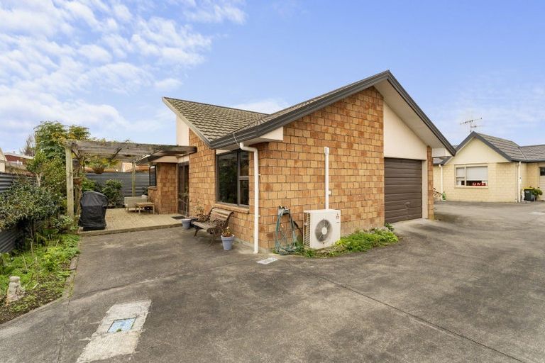 Photo of property in 60b Te Rauparaha Street, Otaki, 5512