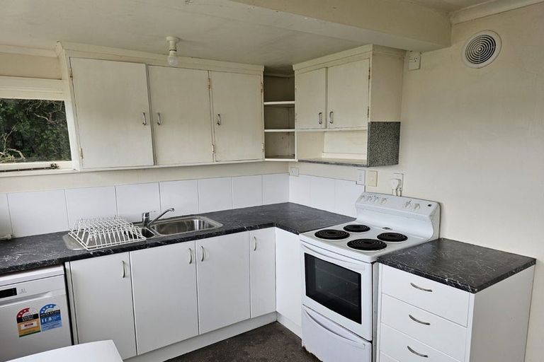 Photo of property in 88 Kelburn Parade, Kelburn, Wellington, 6012