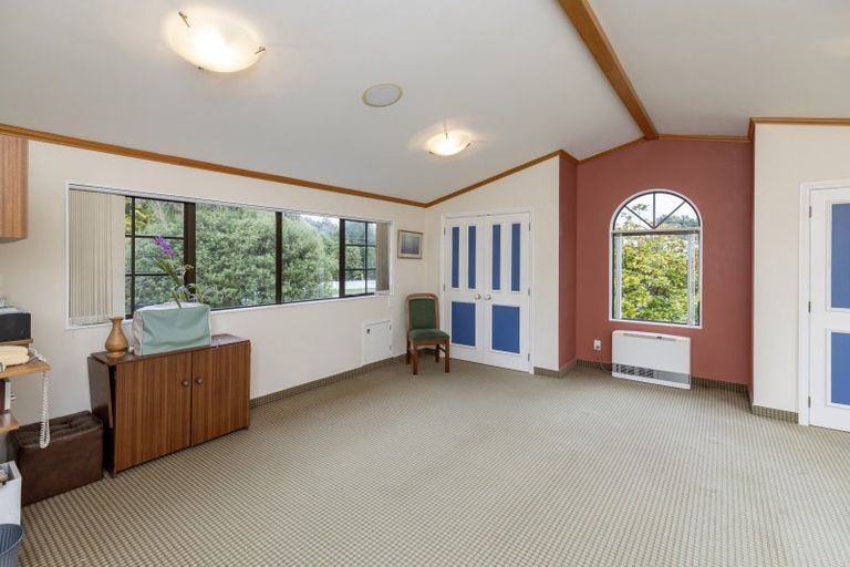 Photo of property in 2 Lavinia Grove, Waikanae Beach, Waikanae, 5036