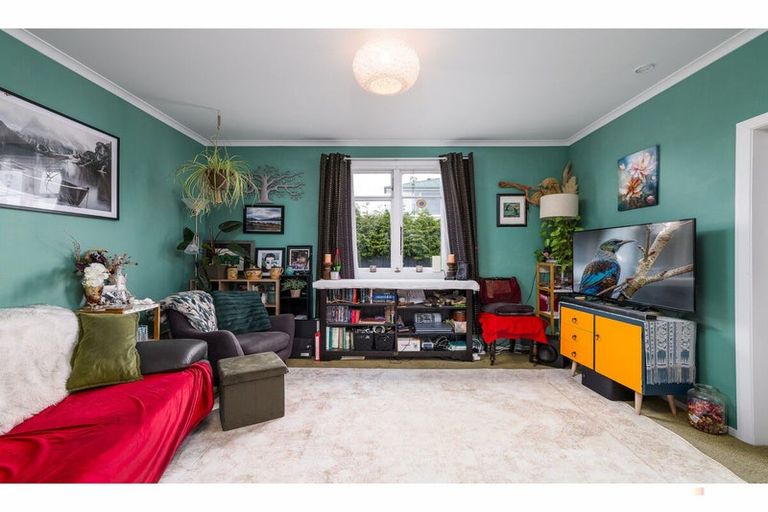 Photo of property in 35 Allan Street, Waimate, 7924