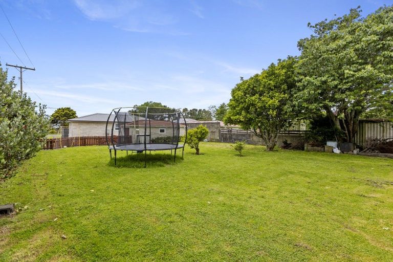 Photo of property in 14 Cowling Road, Hurdon, New Plymouth, 4310