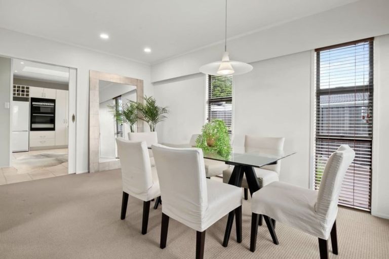 Photo of property in 14 Fielding Crescent, Farm Cove, Auckland, 2012