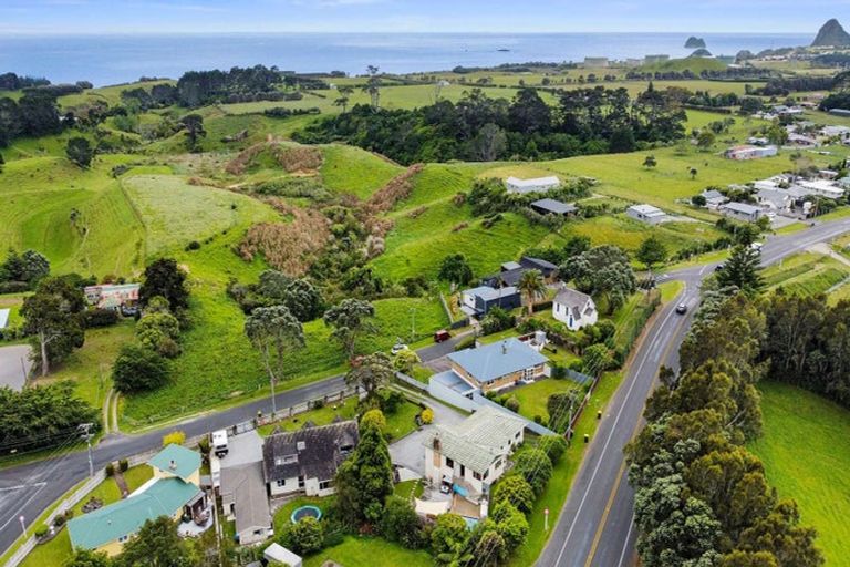 Photo of property in 410 South Road, Omata, New Plymouth, 4374