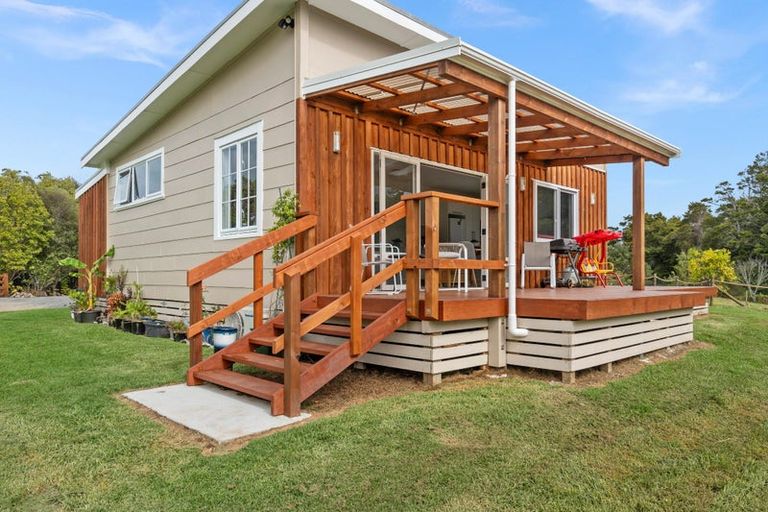 Photo of property in 6 Tavinor Road, Otaika, Whangarei, 0170