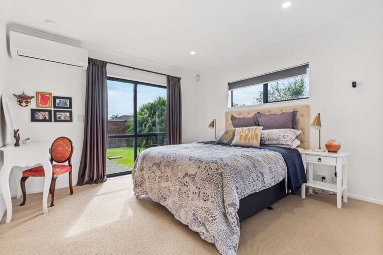 Photo of property in 9 Croftview Road, Wattle Downs, Auckland, 2103