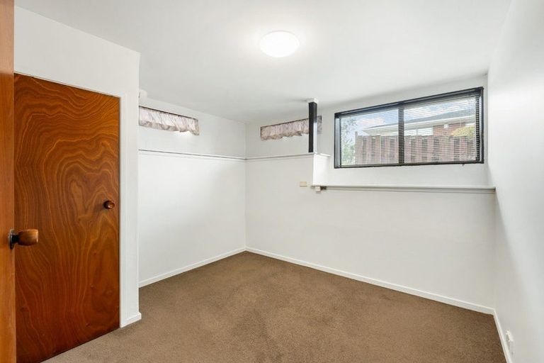 Photo of property in 245 Sunset Road, Sunnynook, Auckland, 0632