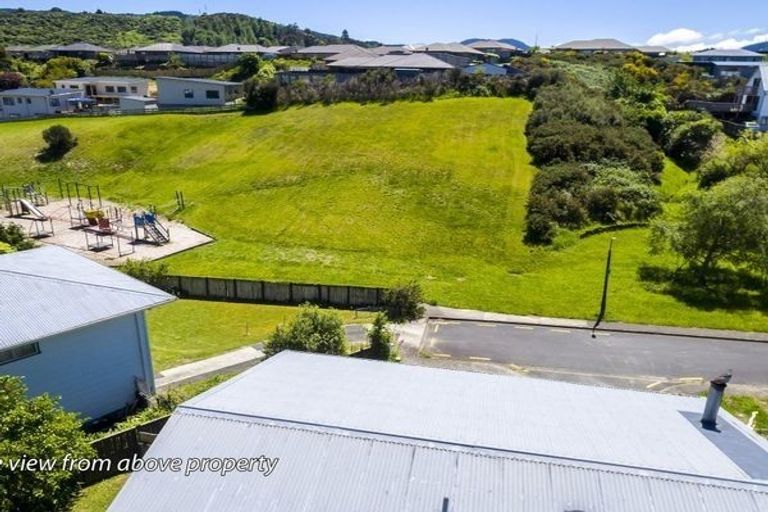 Photo of property in 51 Blueberry Grove, Timberlea, Upper Hutt, 5018