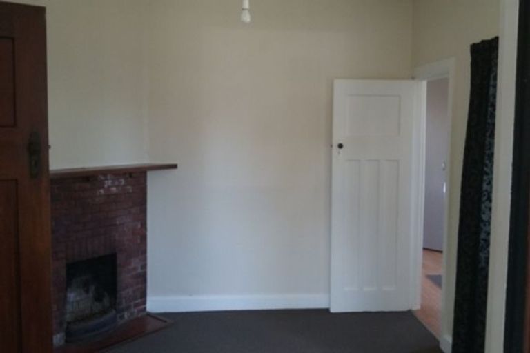 Photo of property in 38 Puriri Terrace, Roslyn, Palmerston North, 4414