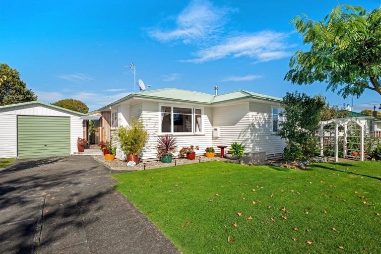 Photo of property in 11 Byron Street, Te Hapara, Gisborne, 4010