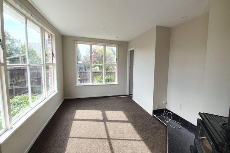 Photo of property in 17 Grosvenor Street, Redwood, Christchurch, 8051