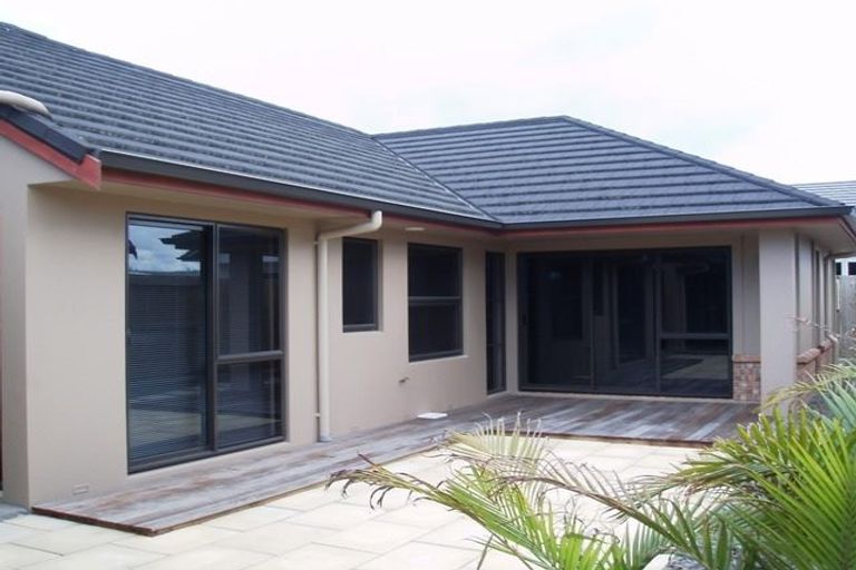 Photo of property in 14 Excelsa Place, Papamoa Beach, Papamoa, 3118