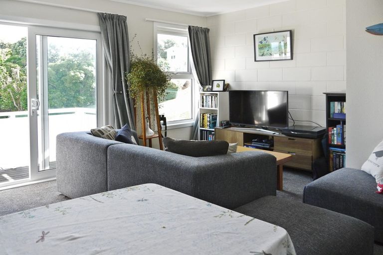 Photo of property in 3/12 Thornley Street, Titahi Bay, Porirua, 5022