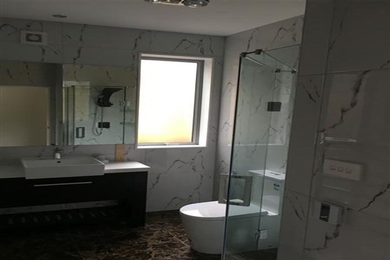 Photo of property in 3a Livingstone Street, Milford, Auckland, 0620