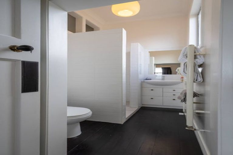 Photo of property in 22 Exeter Street, Lyttelton, 8082