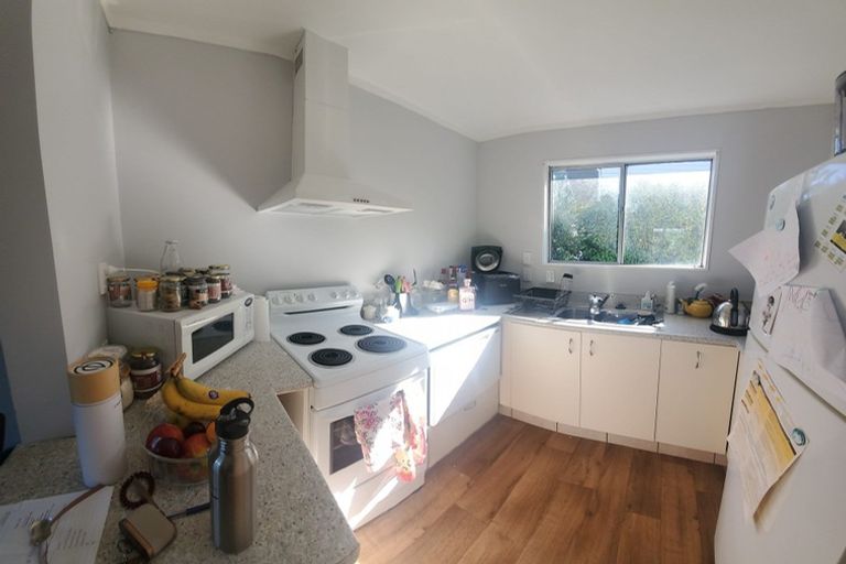 Photo of property in 1/14 Liddel Grove, Island Bay, Wellington, 6023