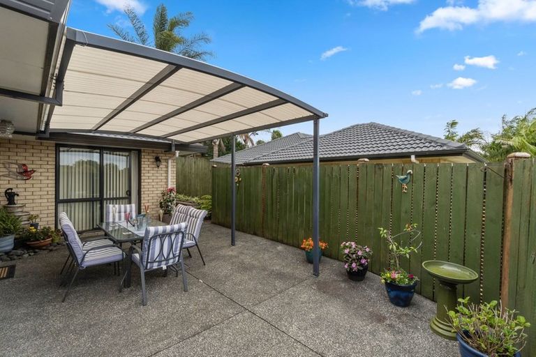 Photo of property in 17 Ruze Vida Drive, Massey, Auckland, 0614