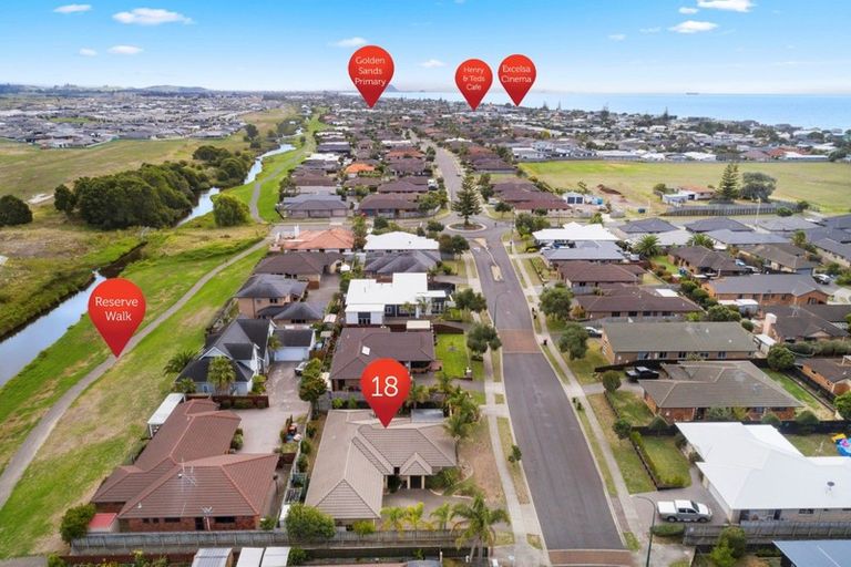 Photo of property in 18 Gibson Place, Papamoa Beach, Papamoa, 3118